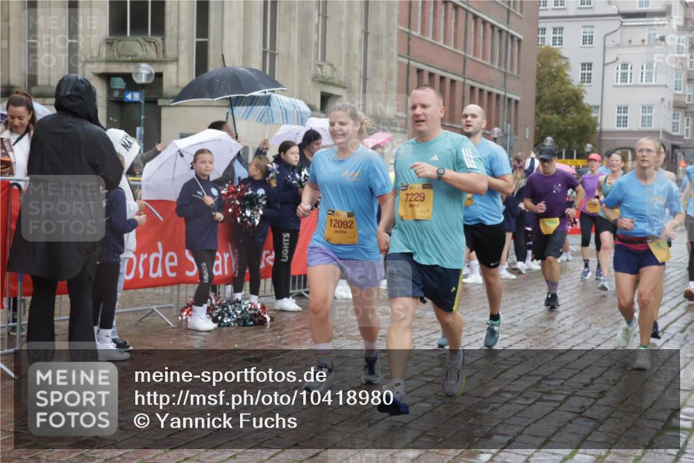13.09.2026 - Kiel Lauf Yannick Fuchs http://msf.ph/oto/10418980 13.09.2026 10:51:11 Ziel 251, 260, 386, 638, 1758, 2247, 2672, 2730, 3873, 4106, 4258, 4259, 4271, 4273, 4745, 5525, 5999, 6293, 6948, 7469, 8464, 9007, 9742, 10455, 11154, 11214, 11281, 11579, 11910, 12823, 715, 1442, 2029, 2521, 2578, 2772, 3238, 3295, 4279, 4354, 4875, 5426, 5430, 5992, 6557, 7013, 7224, 7229, 7314, 8105, 8215, 8768, 8848, 9092, 9508, 9599, 9689, 9798, 10028, 10029, 10192, 10198, 10391, 10968, 11454, 11684, 11960, 12092, 12262, 238, 1904, 5800 meine-sportfotos.de