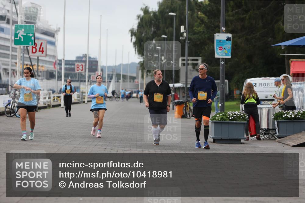 13.09.2026 - Kiel Lauf Andreas Tolksdorf http://msf.ph/oto/10418981 13.09.2026 10:08:50 Kiellinie 3, 4, 346, 2913, 3, 33, 7737, 12343 meine-sportfotos.de