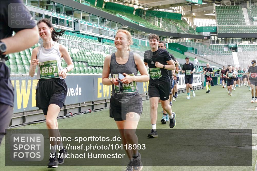 13.09.2026 - 21. swb-Marathon Bremen Michael Burmester http://msf.ph/oto/10418993 13.09.2026 13:20:50 Laufen im Stadion 423, 441, 464, 601, 620, 704, 782, 938, 1066, 1094, 1129, 1156, 1158, 1177, 1316, 1409, 1439, 1446, 1518, 1676, 1697, 1756, 1808, 1815, 1846, 1916, 2010, 2028, 2064, 2139, 2201, 2258, 2278, 2315, 2349, 2394, 2395, 2414, 2417, 2437, 2501, 2519, 2533, 2551, 2588, 2626, 2694, 2695, 2702, 2722, 2736, 2756, 2793, 2828, 2886, 2954, 3004, 3010, 3017, 3018, 3022, 3035, 3036, 3037, 3059, 3070, 3074, 3102, 3116, 3139, 3144, 3243, 3263, 3264, 3310, 3315 meine-sportfotos.de