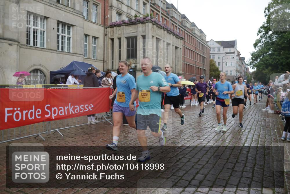 13.09.2026 - Kiel Lauf Yannick Fuchs http://msf.ph/oto/10418998 13.09.2026 10:51:12 Ziel 238, 251, 260, 386, 638, 680, 1758, 2247, 2672, 2730, 3873, 4106, 4258, 4259, 4271, 4273, 4745, 5525, 5999, 6293, 6948, 7469, 8464, 9007, 9742, 9834, 10455, 11154, 11214, 11281, 11579, 11910, 12237, 12823, 715, 1442, 2029, 2521, 2578, 2772, 3238, 3295, 4106, 4279, 4354, 5426, 5430, 5992, 6557, 7013, 7224, 7229, 7314, 7469, 8105, 8215, 8848, 9092, 9508, 9599, 9689, 9798, 10028, 10029, 10192, 10198, 10391, 10968, 11454, 11684, 11960, 12092, 12262, 1904, 5800 meine-sportfotos.de