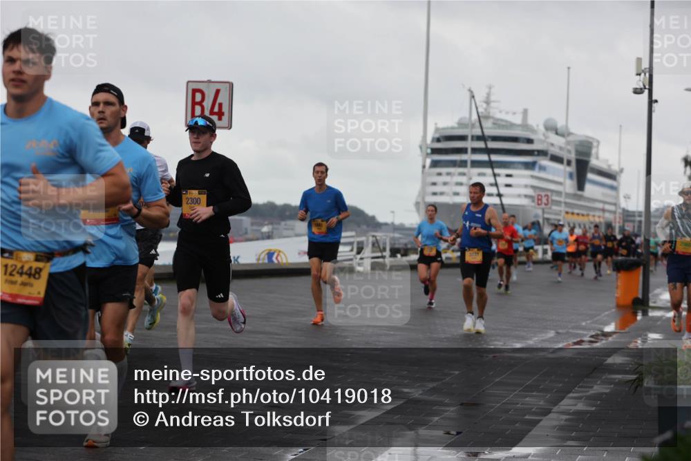 13.09.2026 - Kiel Lauf Andreas Tolksdorf http://msf.ph/oto/10419018 13.09.2026 10:57:16 Kiellinie 12448, 4, 39, 2300, 3731, 3 meine-sportfotos.de