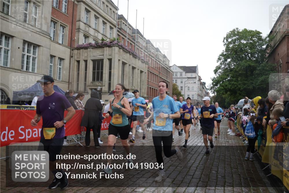 13.09.2026 - Kiel Lauf Yannick Fuchs http://msf.ph/oto/10419034 13.09.2026 10:51:15 Ziel 238, 251, 260, 386, 638, 680, 1758, 2247, 2672, 2730, 3873, 4205, 4258, 4259, 4271, 5525, 5999, 6293, 6865, 6948, 8464, 9007, 9742, 9834, 10455, 11154, 11171, 11214, 11281, 11579, 11910, 12237, 12644, 12823, 715, 1442, 2029, 2578, 2772, 3238, 3295, 4106, 4273, 4279, 4354, 4745, 5426, 5430, 5992, 6557, 7013, 7224, 7314, 7469, 8105, 8215, 8848, 9092, 9508, 9599, 9689, 9798, 10028, 10029, 10198, 10968, 11454, 11684, 11960, 12262, 101, 1904, 5800 meine-sportfotos.de