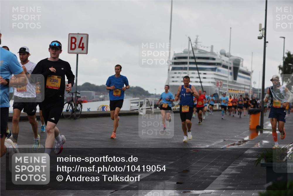 13.09.2026 - Kiel Lauf Andreas Tolksdorf http://msf.ph/oto/10419054 13.09.2026 10:57:16 Kiellinie 1205, 4, 4, 39, 2300, 1661, 3731, 3 meine-sportfotos.de