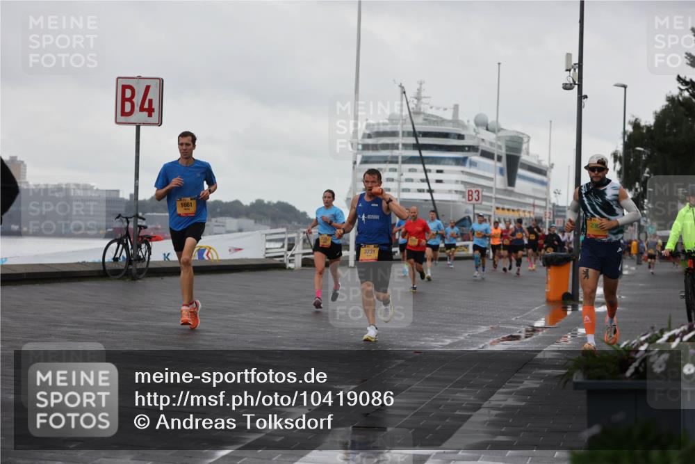 13.09.2026 - Kiel Lauf Andreas Tolksdorf http://msf.ph/oto/10419086 13.09.2026 10:57:17 Kiellinie 4, 1661, 3731, 3 meine-sportfotos.de