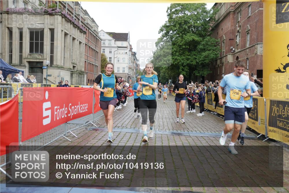 13.09.2026 - Kiel Lauf Yannick Fuchs http://msf.ph/oto/10419136 13.09.2026 09:40:40 Ziel 420, 1081, 2847, 3552, 6563, 7131, 7239, 7730, 10353, 11750, 11792, 12225, 1120, 2284, 2546, 2695, 3694, 3724, 4987, 5081, 9734, 10413, 10418, 10825, 10971, 11410, 12715, 1630, 1787, 5039, 6299, 8389, 8493, 8636, 9578, 9726, 10202, 1120, 3416, 5081, 5946 meine-sportfotos.de