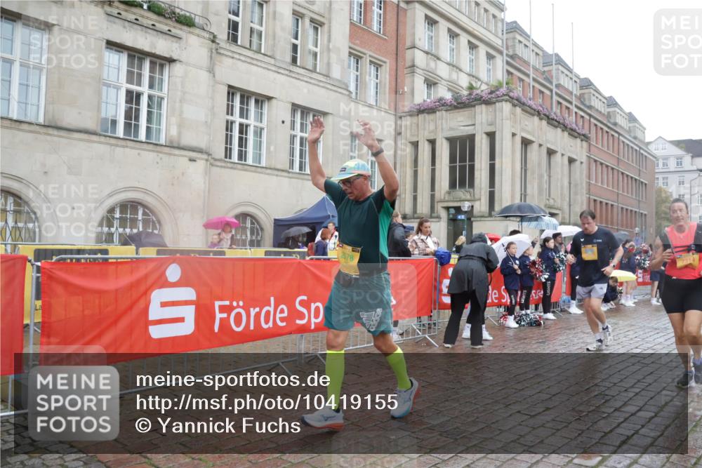 13.09.2026 - Kiel Lauf Yannick Fuchs http://msf.ph/oto/10419155 13.09.2026 10:51:22 Ziel 238, 240, 251, 260, 680, 901, 2672, 2803, 3029, 3751, 3879, 4040, 4205, 4271, 4619, 5525, 6663, 6865, 6948, 7043, 7914, 9030, 9699, 9742, 9834, 9951, 10459, 10474, 10617, 11154, 11171, 11214, 12019, 12237, 12300, 12644, 386, 638, 1442, 1758, 2029, 2247, 2578, 2730, 2772, 3873, 4106, 4258, 4259, 4273, 4354, 4745, 5992, 5999, 6293, 6557, 7013, 7314, 7469, 8215, 8464, 9007, 9092, 9508, 9689, 9798, 11454, 101, 201, 310, 1754, 2393, 2468, 3013, 4084, 5174, 7141, 715 meine-sportfotos.de