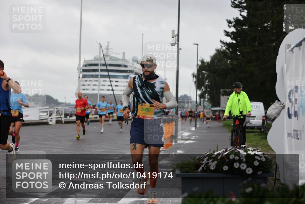 13.09.2026 - Kiel Lauf Andreas Tolksdorf http://msf.ph/oto/10419174 13.09.2026 10:57:19 Kiellinie 2960 meine-sportfotos.de