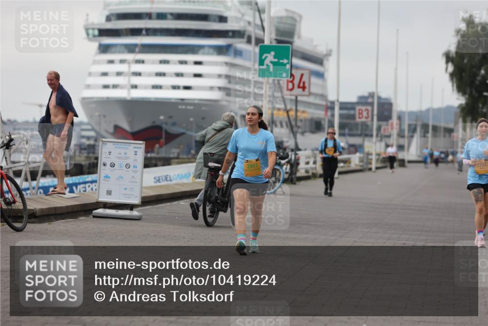 13.09.2026 - Kiel Lauf Andreas Tolksdorf http://msf.ph/oto/10419224 13.09.2026 10:08:55 Kiellinie 2913, 3, 4, 3, 7737 meine-sportfotos.de