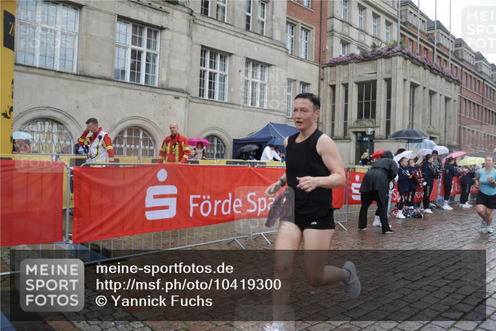 13.09.2026 - Kiel Lauf Yannick Fuchs http://msf.ph/oto/10419300 13.09.2026 10:51:30 Ziel 101, 240, 901, 1804, 1890, 2035, 2519, 2690, 2803, 3029, 3440, 3751, 3879, 4040, 4205, 4613, 4619, 4646, 4939, 5441, 5735, 6663, 6928, 7043, 7914, 8373, 9030, 9699, 9951, 9970, 10384, 10440, 10459, 10474, 10617, 11079, 11171, 12019, 12300, 12420, 238, 251, 260, 386, 638, 680, 1442, 1758, 2247, 2672, 2730, 3873, 4106, 4205, 4258, 4259, 4271, 4273, 4354, 4745, 5525, 5999, 6293, 6557, 6865, 6948, 7013, 7469, 8464, 9007, 201, 310, 1754, 2393, 2468, 3013, 4084, 5174, 7141 meine-sportfotos.de