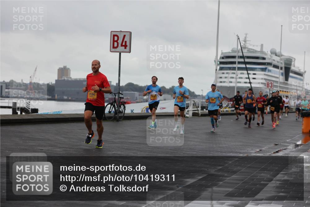 13.09.2026 - Kiel Lauf Andreas Tolksdorf http://msf.ph/oto/10419311 13.09.2026 10:57:23 Kiellinie 4, 2124, 2231, 3 meine-sportfotos.de