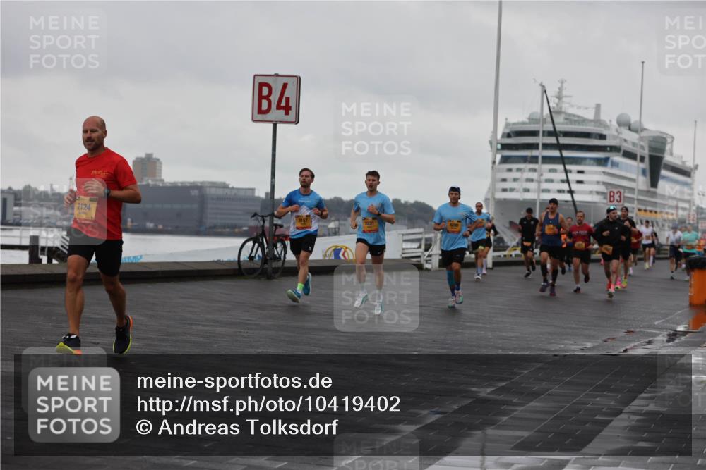 13.09.2026 - Kiel Lauf Andreas Tolksdorf http://msf.ph/oto/10419402 13.09.2026 10:57:23 Kiellinie 2124, 4, 3157, 2231, 3 meine-sportfotos.de