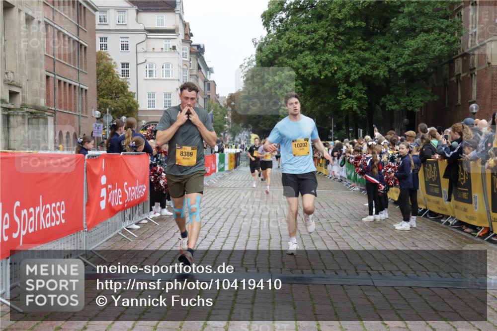 13.09.2026 - Kiel Lauf Yannick Fuchs http://msf.ph/oto/10419410 13.09.2026 09:41:01 Ziel 1630, 1787, 3883, 4137, 5039, 6299, 8389, 8493, 8636, 9726, 10202, 420, 1081, 1630, 2847, 3552, 3694, 6563, 7131, 7239, 7730, 9578, 10353, 11750, 11792, 12225, 1593, 1671, 1966, 9608, 10299, 10974, 11983, 2284, 2695, 3694, 4987, 10971 meine-sportfotos.de