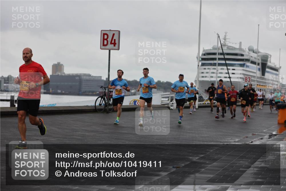 13.09.2026 - Kiel Lauf Andreas Tolksdorf http://msf.ph/oto/10419411 13.09.2026 10:57:23 Kiellinie 2124, 4, 2231, 4280, 3157, 3 meine-sportfotos.de