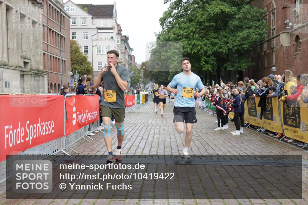 13.09.2026 - Kiel Lauf Yannick Fuchs http://msf.ph/oto/10419422 13.09.2026 09:41:01 Ziel 1630, 1787, 3883, 4137, 5039, 6299, 8389, 8493, 8636, 9726, 10202, 420, 1081, 1630, 2847, 3552, 3694, 6563, 7131, 7239, 7730, 9578, 10353, 11750, 11792, 12225, 1593, 1671, 1966, 9608, 10299, 10974, 11983, 2284, 2695, 3694, 4987, 10971 meine-sportfotos.de