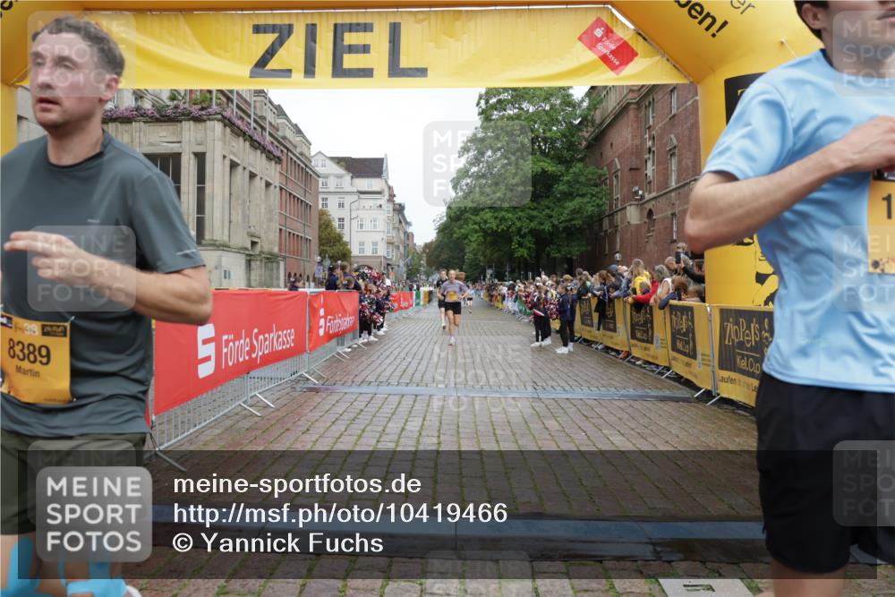 13.09.2026 - Kiel Lauf Yannick Fuchs http://msf.ph/oto/10419466 13.09.2026 09:41:03 Ziel 1593, 1787, 3883, 4137, 5039, 8389, 8493, 9726, 10202, 420, 1081, 1630, 2847, 3552, 6299, 6563, 7131, 7239, 7730, 8636, 9578, 10353, 11750, 11792, 12225, 1671, 1966, 9608, 10299, 10974, 11645, 11983, 1081, 2284, 2695, 2847, 3694 meine-sportfotos.de