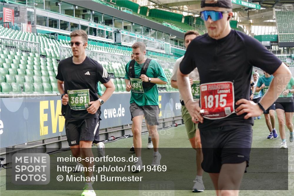13.09.2026 - 21. swb-Marathon Bremen Michael Burmester http://msf.ph/oto/10419469 13.09.2026 13:21:04 Laufen im Stadion 258, 351, 423, 441, 464, 601, 620, 704, 782, 851, 1060, 1066, 1094, 1129, 1158, 1177, 1316, 1344, 1409, 1439, 1446, 1518, 1676, 1697, 1729, 1756, 1808, 1815, 1846, 1916, 2010, 2028, 2064, 2139, 2201, 2258, 2278, 2349, 2394, 2395, 2414, 2417, 2437, 2501, 2519, 2533, 2551, 2588, 2626, 2652, 2694, 2695, 2736, 2756, 2793, 2828, 2886, 2954, 2995, 3004, 3010, 3017, 3018, 3022, 3034, 3035, 3036, 3037, 3059, 3070, 3074, 3102, 3116, 3139, 3144, 3225, 3243, 3263, 3264, 3310, 3315 meine-sportfotos.de