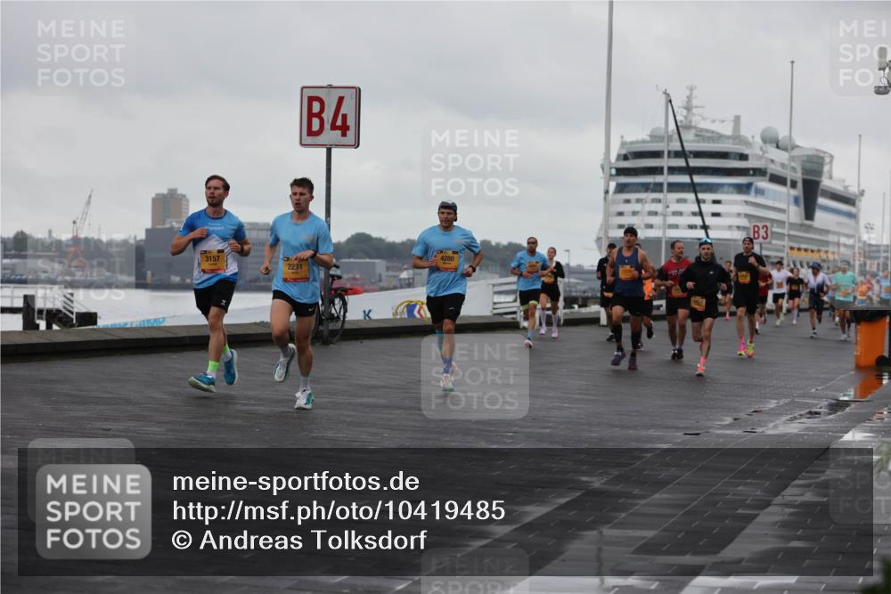 13.09.2026 - Kiel Lauf Andreas Tolksdorf http://msf.ph/oto/10419485 13.09.2026 10:57:25 Kiellinie 3157, 4, 4280, 2231, 11418, 3 meine-sportfotos.de