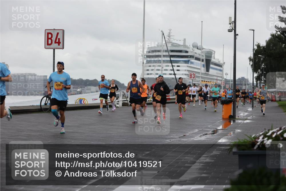 13.09.2026 - Kiel Lauf Andreas Tolksdorf http://msf.ph/oto/10419521 13.09.2026 10:57:26 Kiellinie 4, 4280, 2809, 1418, 3 meine-sportfotos.de