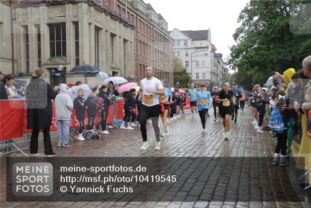 13.09.2026 - Kiel Lauf Yannick Fuchs http://msf.ph/oto/10419545 13.09.2026 10:51:46 Ziel 201, 310, 826, 1231, 1568, 1600, 1754, 2393, 2404, 2468, 2470, 2566, 2783, 3013, 3956, 4084, 4175, 4476, 4887, 5174, 5866, 6177, 6287, 6367, 7141, 7204, 7740, 8108, 8197, 8625, 8627, 9265, 10345, 11332, 11551, 12135, 12387, 12755, 101, 238, 240, 251, 260, 680, 901, 1804, 1890, 2035, 2519, 2672, 2690, 2803, 3029, 3440, 3751, 3879, 4040, 4205, 4271, 4613, 4619, 4646, 4939, 5441, 5525, 5735, 6177, 6663, 6865, 6928, 6948, 7043, 7914, 8373, 9030, 23 meine-sportfotos.de