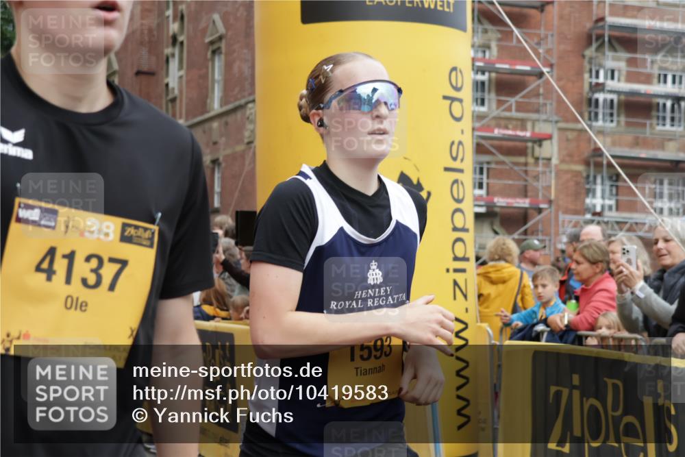 13.09.2026 - Kiel Lauf Yannick Fuchs http://msf.ph/oto/10419583 13.09.2026 09:41:10 Ziel 1593, 1966, 3883, 4137, 8389, 9608, 10202, 10299, 10974, 420, 1630, 1787, 3552, 5039, 6299, 6563, 7131, 7730, 8389, 8493, 8636, 9578, 9726, 10202, 10353, 11750, 11792, 12225, 1671, 4068, 9110, 11106, 11645, 11983, 12166, 1081, 2847, 6563, 7131, 7239, 7730, 11750 meine-sportfotos.de