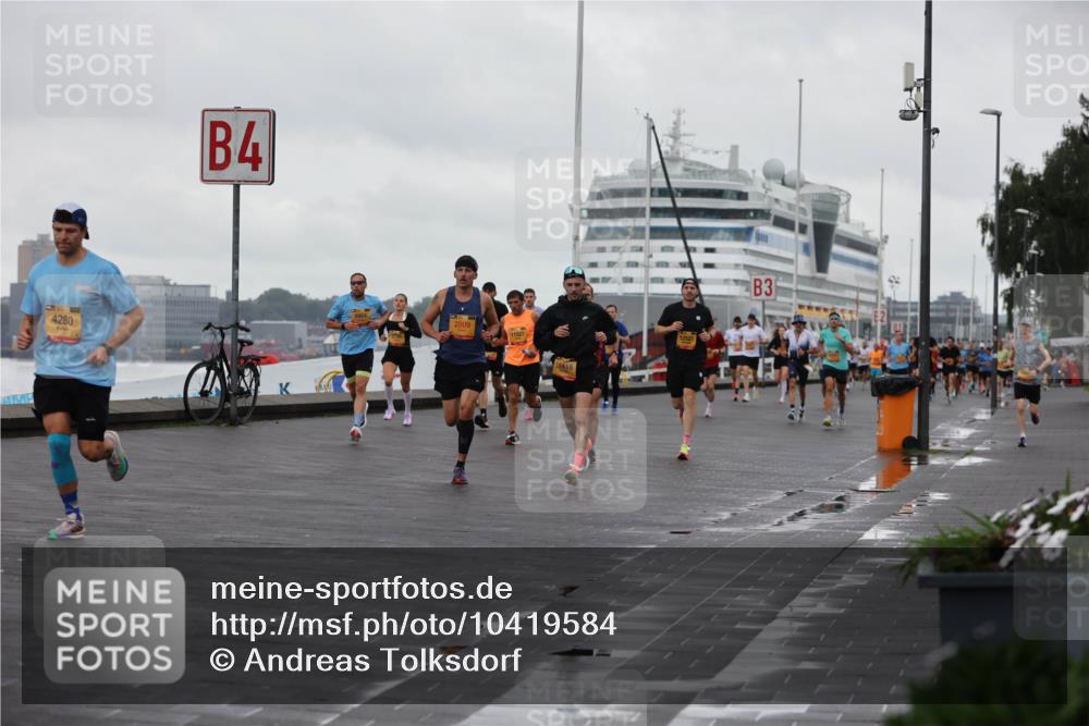 13.09.2026 - Kiel Lauf Andreas Tolksdorf http://msf.ph/oto/10419584 13.09.2026 10:57:27 Kiellinie 4280, 4, 2809, 11527, 11418, 12521, 3 meine-sportfotos.de