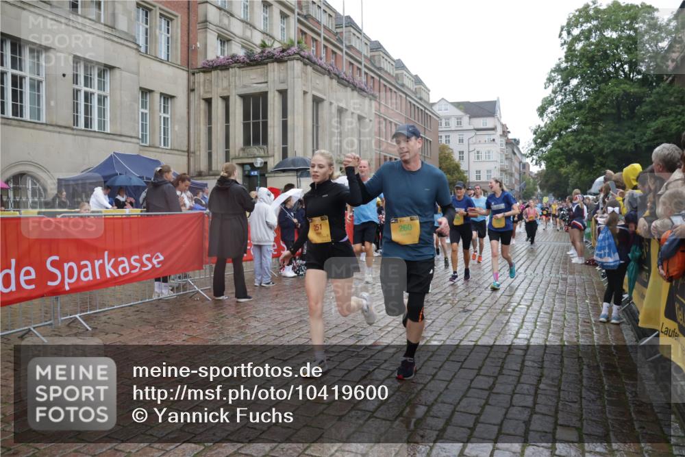 13.09.2026 - Kiel Lauf Yannick Fuchs http://msf.ph/oto/10419600 13.09.2026 10:51:50 Ziel 201, 310, 826, 1231, 1568, 1591, 1600, 2404, 2468, 2470, 2566, 2783, 3013, 3956, 4084, 4175, 4476, 4887, 5157, 5174, 5317, 5866, 6287, 6349, 6367, 7204, 7740, 8108, 8197, 8413, 9265, 10166, 10241, 10345, 10689, 11332, 11551, 12135, 12387, 12755, 101, 238, 240, 251, 260, 310, 680, 901, 1754, 1804, 1890, 2035, 2393, 2519, 2690, 2803, 3029, 3440, 3751, 3879, 4040, 4205, 4613, 4619, 4646, 4939, 5441, 5735, 6177, 6663, 6865, 6928, 7043, 7914, 8373, 9030, 23, 238 meine-sportfotos.de