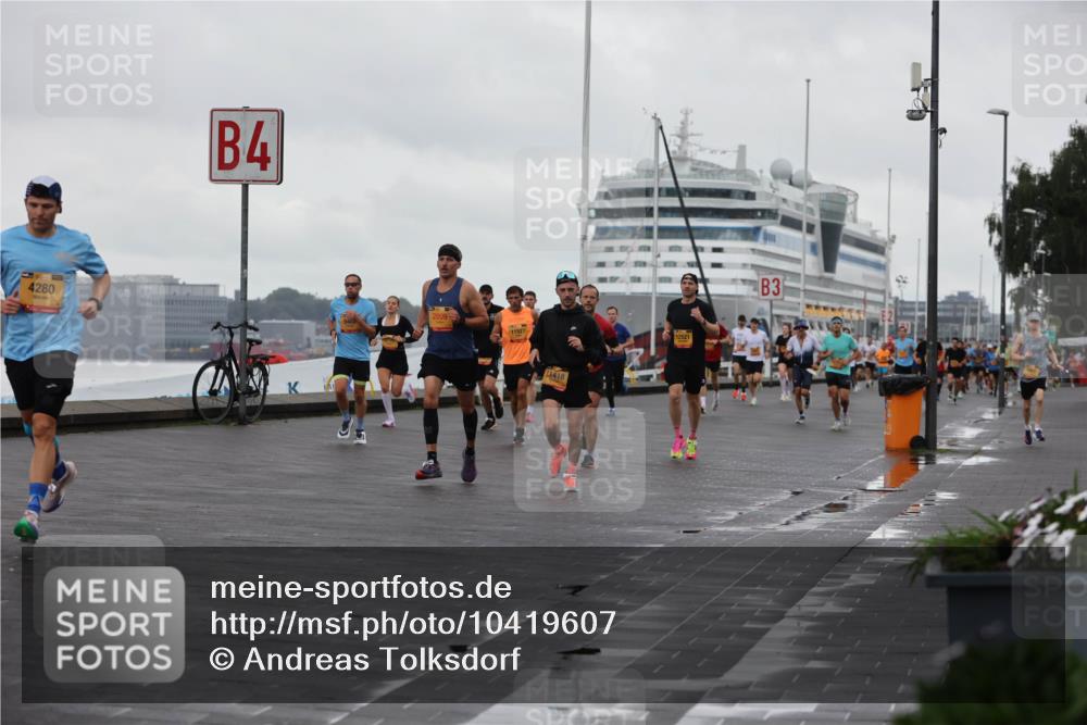 13.09.2026 - Kiel Lauf Andreas Tolksdorf http://msf.ph/oto/10419607 13.09.2026 10:57:27 Kiellinie 4280, 4, 2809, 11527, 1418, 3 meine-sportfotos.de