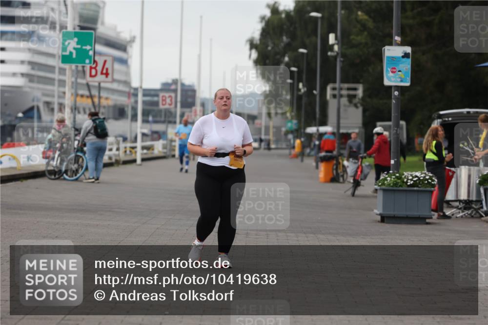 13.09.2026 - Kiel Lauf Andreas Tolksdorf http://msf.ph/oto/10419638 13.09.2026 10:10:19 Kiellinie 84, 83 meine-sportfotos.de