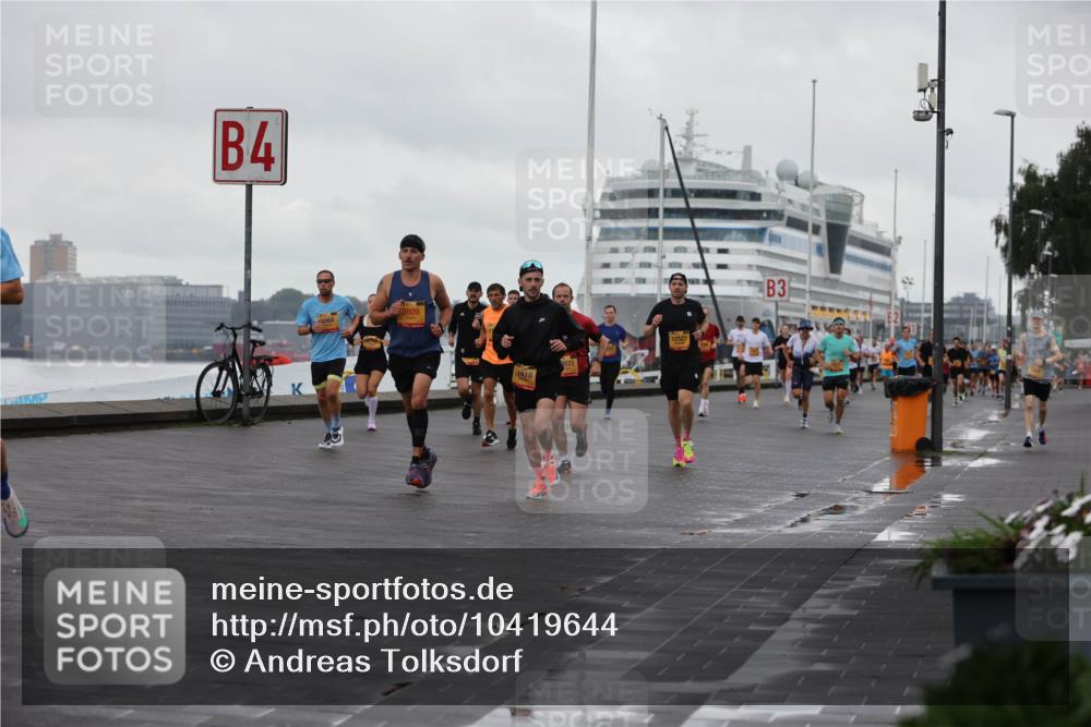 13.09.2026 - Kiel Lauf Andreas Tolksdorf http://msf.ph/oto/10419644 13.09.2026 10:57:27 Kiellinie 4, 2809, 11418, 577, 12521, 3 meine-sportfotos.de