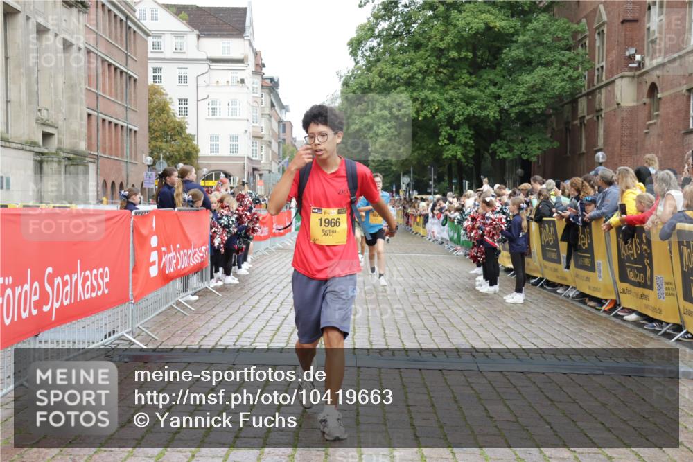 13.09.2026 - Kiel Lauf Yannick Fuchs http://msf.ph/oto/10419663 13.09.2026 09:41:17 Ziel 1593, 1671, 1966, 9608, 10299, 10974, 11645, 11983, 420, 1593, 1630, 1787, 3883, 4137, 5039, 6299, 8389, 8493, 8636, 9578, 9726, 10202, 10353, 11792, 4068, 4315, 9110, 9771, 11106, 12166, 420, 3552, 6563, 7131, 7730, 10353, 11750, 11792, 12225 meine-sportfotos.de