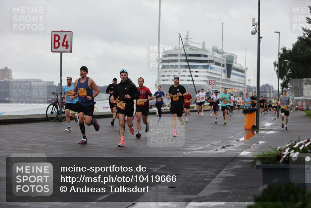 13.09.2026 - Kiel Lauf Andreas Tolksdorf http://msf.ph/oto/10419666 13.09.2026 10:57:28 Kiellinie 4, 2809, 1418, 10577, 12521, 3 meine-sportfotos.de