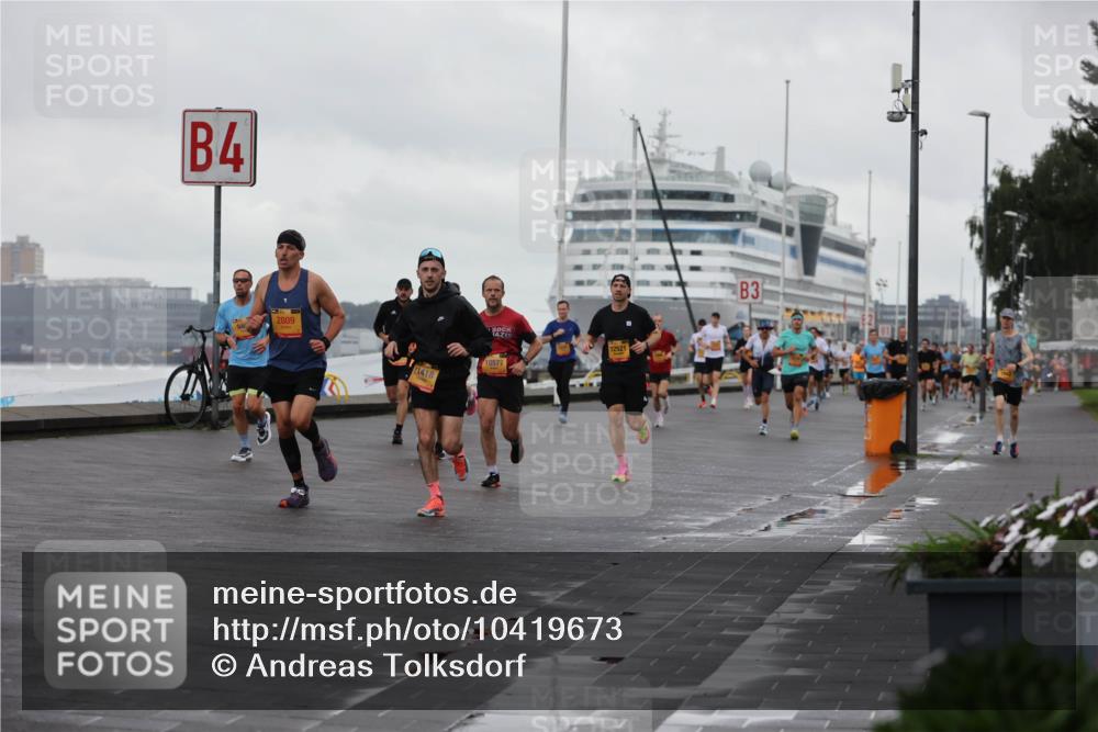 13.09.2026 - Kiel Lauf Andreas Tolksdorf http://msf.ph/oto/10419673 13.09.2026 10:57:28 Kiellinie 4, 2809, 11418, 10577, 3 meine-sportfotos.de