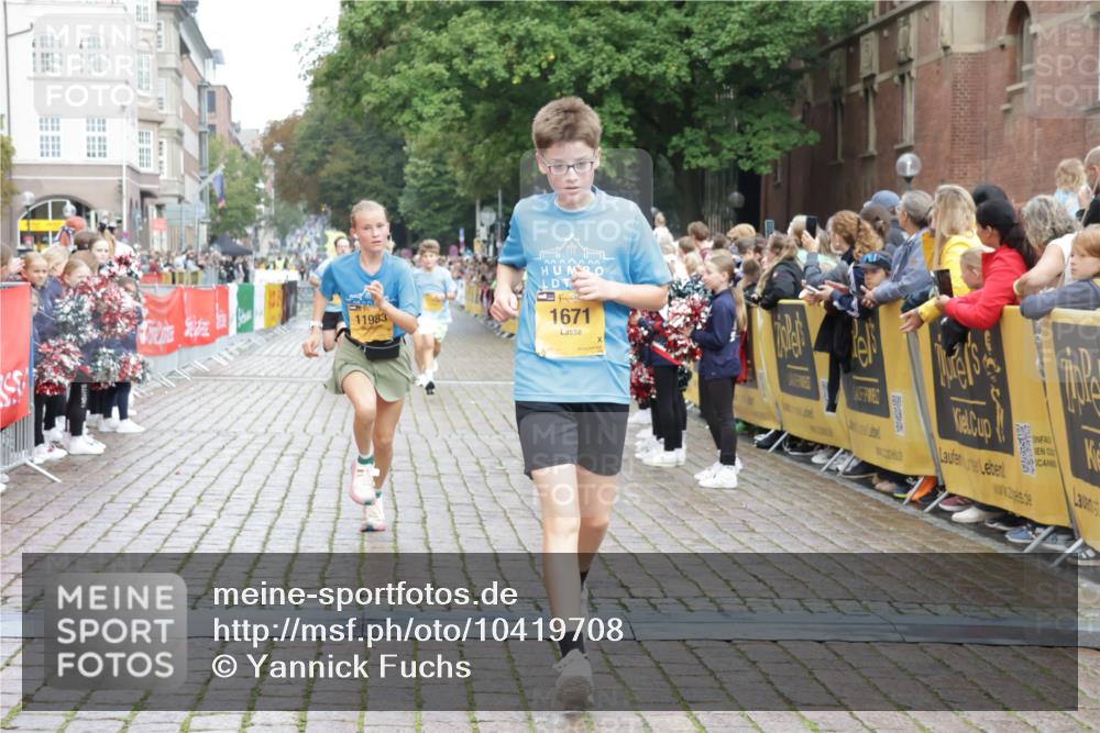 13.09.2026 - Kiel Lauf Yannick Fuchs http://msf.ph/oto/10419708 13.09.2026 09:41:19 Ziel 1671, 1966, 9110, 9608, 10299, 10974, 11645, 11983, 12166, 1593, 1630, 1787, 3883, 4137, 5039, 6299, 8389, 8493, 8636, 9578, 9726, 10202, 11792, 4068, 4315, 6649, 9771, 11106, 420, 3552, 6563, 7131, 7730, 10353, 11792, 12225 meine-sportfotos.de