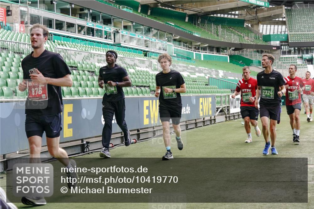 13.09.2026 - 21. swb-Marathon Bremen Michael Burmester http://msf.ph/oto/10419770 13.09.2026 12:58:27 Laufen im Stadion 141, 148, 191, 226, 334, 511, 672, 776, 789, 790, 909, 972, 1010, 1119, 1191, 1199, 1254, 1281, 1535, 1642, 1647, 1752, 1809, 1881, 1900, 1931, 1933, 2046, 2051, 2075, 2210, 2324, 2343, 2367, 2371, 2397, 2402, 2423, 2425, 2493, 2577, 2771, 2807, 2827, 2885, 2903, 2904, 2979, 3021, 3051, 3098, 3120, 3138, 3148, 3182, 3186, 3233, 3319, 3338, 3435, 3450, 3516, 3534, 3560, 3634, 3655, 3685, 3690, 3695, 3760, 3866, 3933, 3934, 3939, 4101, 4316, 4319, 205 meine-sportfotos.de