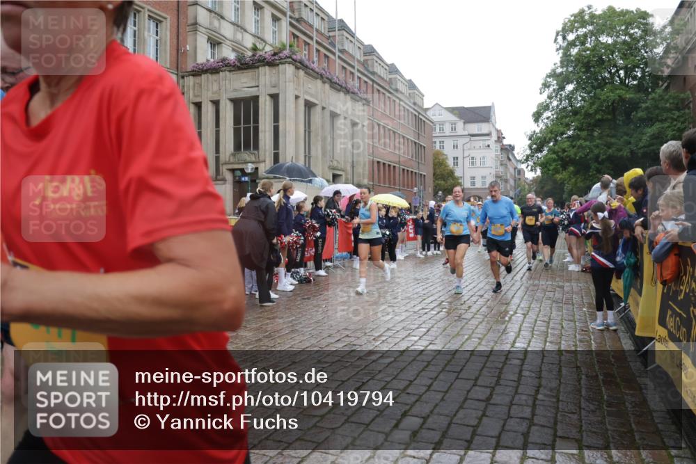 13.09.2026 - Kiel Lauf Yannick Fuchs http://msf.ph/oto/10419794 13.09.2026 10:52:11 Ziel 777, 1027, 1364, 1365, 1811, 1869, 2438, 2484, 2806, 2991, 3280, 3435, 3529, 3881, 4008, 4577, 4957, 4977, 5321, 5359, 5994, 6069, 6110, 6113, 6872, 7053, 7447, 7464, 7647, 8051, 8292, 8326, 8898, 9221, 9624, 9894, 10071, 10540, 10755, 10802, 10811, 10992, 11308, 11380, 11915, 12536, 23, 171, 201, 310, 825, 826, 1231, 1568, 1591, 1600, 1754, 2393, 2404, 2468, 2470, 2566, 2783, 2806, 3013, 3644, 3956, 4084, 4175, 4385, 4476, 4887, 5174, 6177, 6367, 1754, 8625 meine-sportfotos.de