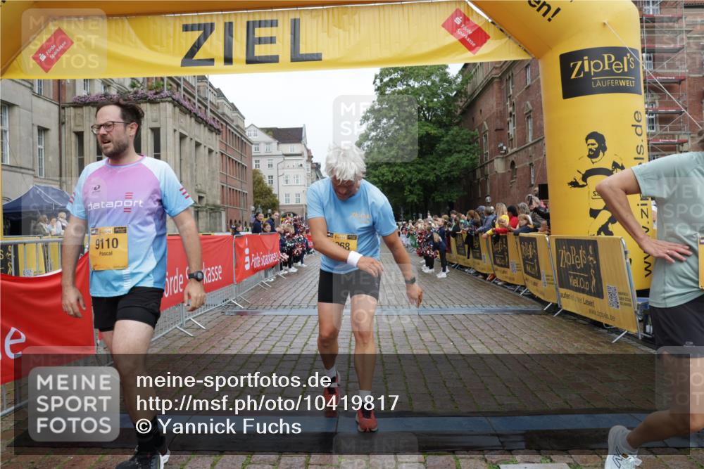 13.09.2026 - Kiel Lauf Yannick Fuchs http://msf.ph/oto/10419817 13.09.2026 09:41:28 Ziel 1671, 4068, 4315, 9110, 11106, 11645, 11983, 12166, 1593, 1671, 1787, 1966, 3883, 4137, 5039, 8389, 8493, 9608, 9726, 10202, 10299, 10974, 11983, 402, 3143, 3175, 4704, 6649, 6687, 8588, 9224, 9771, 11907, 1630, 5039, 6299, 8493, 8636, 9578, 9726 meine-sportfotos.de