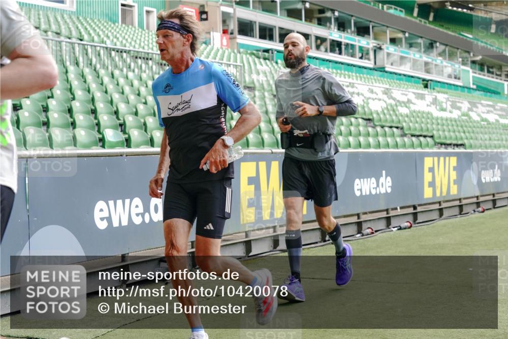 13.09.2026 - 21. swb-Marathon Bremen Michael Burmester http://msf.ph/oto/10420078 13.09.2026 12:58:36 Laufen im Stadion 141, 148, 191, 226, 334, 511, 672, 776, 789, 790, 909, 972, 1010, 1119, 1166, 1191, 1199, 1254, 1281, 1516, 1535, 1642, 1647, 1752, 1809, 1881, 1931, 1933, 2046, 2210, 2324, 2343, 2367, 2371, 2397, 2402, 2423, 2425, 2577, 2771, 2807, 2827, 2885, 2899, 2903, 2904, 2979, 3021, 3051, 3098, 3120, 3138, 3148, 3182, 3186, 3190, 3233, 3319, 3338, 3435, 3516, 3531, 3534, 3560, 3652, 3655, 3685, 3690, 3695, 3866, 3933, 3934, 3939, 4101, 4316, 4319, 205 meine-sportfotos.de