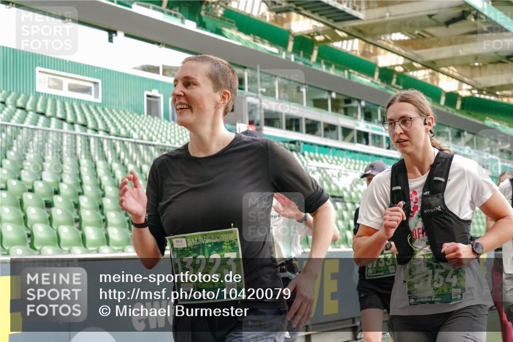 13.09.2026 - 21. swb-Marathon Bremen Michael Burmester http://msf.ph/oto/10420079 13.09.2026 13:21:23 Laufen im Stadion 128, 258, 343, 351, 423, 441, 601, 620, 704, 782, 851, 1060, 1094, 1129, 1158, 1177, 1316, 1344, 1409, 1417, 1439, 1446, 1518, 1669, 1676, 1697, 1729, 1756, 1808, 1815, 1846, 2010, 2028, 2064, 2139, 2201, 2258, 2278, 2290, 2349, 2394, 2395, 2414, 2417, 2437, 2501, 2519, 2533, 2551, 2588, 2632, 2652, 2660, 2694, 2695, 2736, 2793, 2828, 2886, 2954, 2964, 2995, 3004, 3010, 3017, 3018, 3022, 3034, 3035, 3036, 3037, 3070, 3074, 3102, 3139, 3144, 3225, 3264, 3310, 3682 meine-sportfotos.de