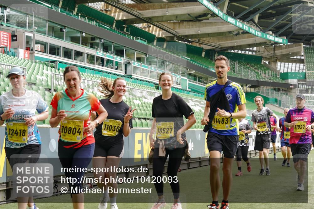 13.09.2026 - 21. swb-Marathon Bremen Michael Burmester http://msf.ph/oto/10420093 13.09.2026 10:44:00 Laufen im Stadion 10002, 10004, 10005, 10176, 10191, 10192, 10271, 10295, 10303, 10325, 10335, 10361, 10362, 10402, 10459, 10474, 10491, 10513, 10557, 10572, 10605, 10606, 10629, 10756, 10773, 10779, 10784, 10805, 10880, 10882, 10899, 10900, 10997, 10999, 11173, 11217, 11233, 11264, 11274, 11307, 11333, 11337, 11355, 11385, 11408, 11448, 11456, 11461, 11482, 11629, 11943, 12311, 12321, 12334 meine-sportfotos.de