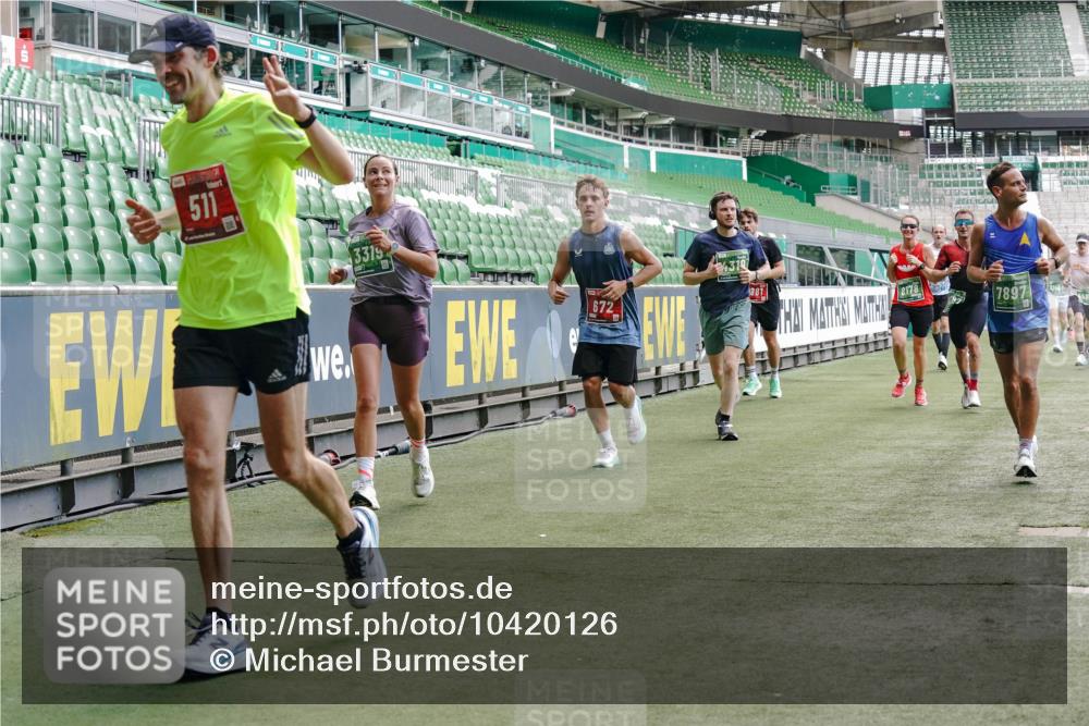 13.09.2026 - 21. swb-Marathon Bremen Michael Burmester http://msf.ph/oto/10420126 13.09.2026 12:58:39 Laufen im Stadion 141, 148, 191, 226, 232, 334, 511, 672, 776, 789, 790, 909, 972, 1010, 1119, 1166, 1191, 1199, 1254, 1281, 1516, 1535, 1642, 1647, 1752, 1809, 1881, 1931, 1933, 2046, 2210, 2324, 2343, 2367, 2371, 2397, 2402, 2423, 2425, 2577, 2771, 2807, 2827, 2885, 2899, 2903, 2904, 2979, 3015, 3021, 3051, 3098, 3120, 3124, 3138, 3148, 3182, 3186, 3190, 3233, 3319, 3338, 3435, 3516, 3531, 3534, 3560, 3652, 3655, 3685, 3690, 3695, 3866, 3933, 3934, 3939, 4101, 4319, 205 meine-sportfotos.de