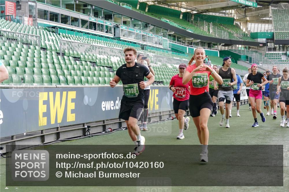 13.09.2026 - 21. swb-Marathon Bremen Michael Burmester http://msf.ph/oto/10420160 13.09.2026 13:21:27 Laufen im Stadion 128, 258, 343, 351, 423, 441, 601, 620, 704, 782, 851, 1060, 1094, 1129, 1158, 1177, 1316, 1344, 1409, 1417, 1439, 1446, 1518, 1669, 1676, 1697, 1729, 1756, 1808, 1815, 1846, 2010, 2028, 2064, 2139, 2201, 2258, 2278, 2290, 2349, 2394, 2395, 2414, 2417, 2437, 2501, 2519, 2533, 2551, 2588, 2619, 2632, 2652, 2660, 2694, 2695, 2736, 2793, 2828, 2886, 2954, 2964, 2995, 3004, 3010, 3017, 3018, 3022, 3034, 3035, 3036, 3037, 3070, 3074, 3102, 3139, 3144, 3225, 3264, 3310, 3682 meine-sportfotos.de