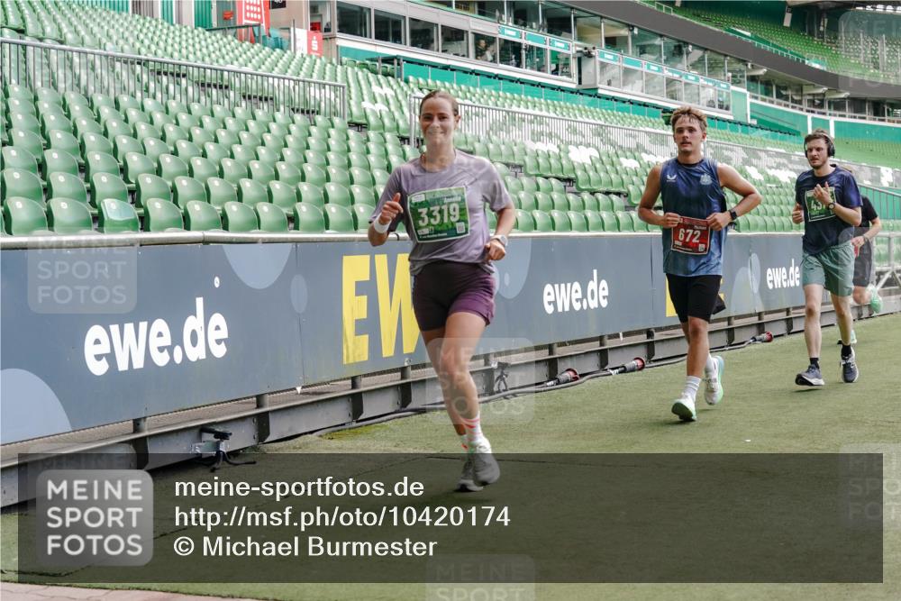 13.09.2026 - 21. swb-Marathon Bremen Michael Burmester http://msf.ph/oto/10420174 13.09.2026 12:58:40 Laufen im Stadion 141, 148, 191, 226, 232, 334, 511, 672, 776, 789, 790, 909, 972, 1010, 1119, 1166, 1191, 1199, 1254, 1281, 1516, 1535, 1642, 1647, 1752, 1881, 1931, 1933, 2046, 2210, 2324, 2343, 2367, 2371, 2397, 2402, 2423, 2425, 2577, 2771, 2807, 2827, 2885, 2899, 2903, 2904, 2953, 2979, 3015, 3021, 3051, 3098, 3120, 3124, 3138, 3148, 3182, 3186, 3190, 3233, 3319, 3338, 3435, 3516, 3531, 3534, 3560, 3652, 3655, 3685, 3690, 3695, 3866, 3933, 3934, 3939, 4101, 4319, 205 meine-sportfotos.de