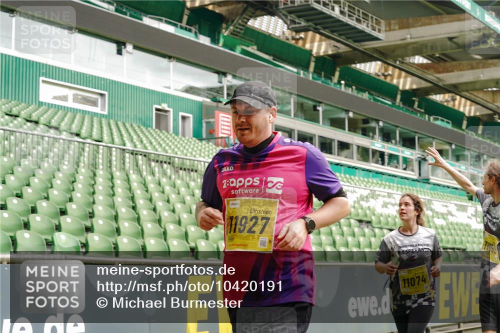 13.09.2026 - 21. swb-Marathon Bremen Michael Burmester http://msf.ph/oto/10420191 13.09.2026 10:44:04 Laufen im Stadion 10002, 10004, 10005, 10176, 10191, 10192, 10271, 10295, 10303, 10325, 10335, 10361, 10362, 10402, 10459, 10474, 10491, 10513, 10557, 10572, 10605, 10606, 10629, 10679, 10713, 10756, 10773, 10779, 10784, 10805, 10880, 10882, 10899, 10900, 10997, 10999, 11173, 11217, 11233, 11264, 11274, 11307, 11333, 11337, 11355, 11385, 11408, 11448, 11456, 11461, 11482, 11629, 11943, 12311, 12321, 12334 meine-sportfotos.de