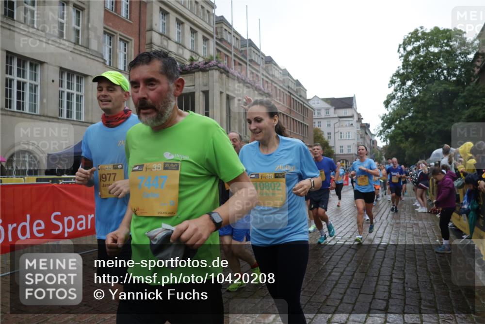 13.09.2026 - Kiel Lauf Yannick Fuchs http://msf.ph/oto/10420208 13.09.2026 10:52:41 Ziel 158, 172, 398, 1433, 1474, 1535, 1634, 1812, 1837, 2069, 2089, 2735, 3050, 3054, 3452, 3778, 3853, 3925, 4100, 4485, 5723, 6405, 7060, 7154, 7196, 7230, 8100, 8205, 8615, 9414, 9831, 9886, 11204, 11359, 11459, 11555, 11913, 90, 475, 626, 777, 1027, 1471, 1472, 1473, 1526, 1527, 1531, 1658, 1802, 1811, 1869, 2293, 2438, 2442, 2544, 2991, 3280, 3343, 3435, 3582, 3630, 3881, 4008, 154, 1071, 1083, 1426, 1486, 1550, 3059, 3431, 3587, 3657, 5329, 5642, 5643, 5710, 6015, 7139 meine-sportfotos.de
