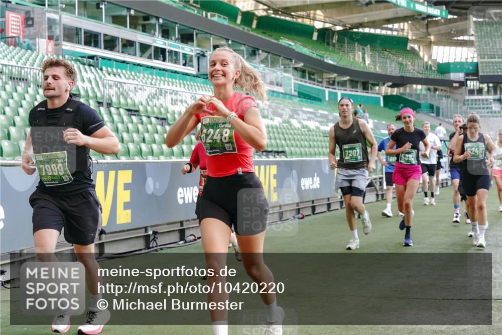 13.09.2026 - 21. swb-Marathon Bremen Michael Burmester http://msf.ph/oto/10420220 13.09.2026 13:21:28 Laufen im Stadion 128, 258, 343, 351, 423, 441, 601, 620, 704, 782, 851, 1060, 1094, 1129, 1158, 1177, 1316, 1344, 1409, 1417, 1439, 1446, 1518, 1669, 1676, 1697, 1729, 1756, 1808, 1815, 1846, 2010, 2064, 2139, 2201, 2258, 2278, 2290, 2349, 2394, 2395, 2414, 2417, 2437, 2501, 2519, 2533, 2551, 2588, 2619, 2632, 2652, 2660, 2694, 2695, 2736, 2793, 2828, 2886, 2954, 2964, 2995, 3004, 3010, 3017, 3018, 3022, 3034, 3035, 3036, 3037, 3070, 3074, 3102, 3139, 3144, 3225, 3264, 3310, 3682 meine-sportfotos.de