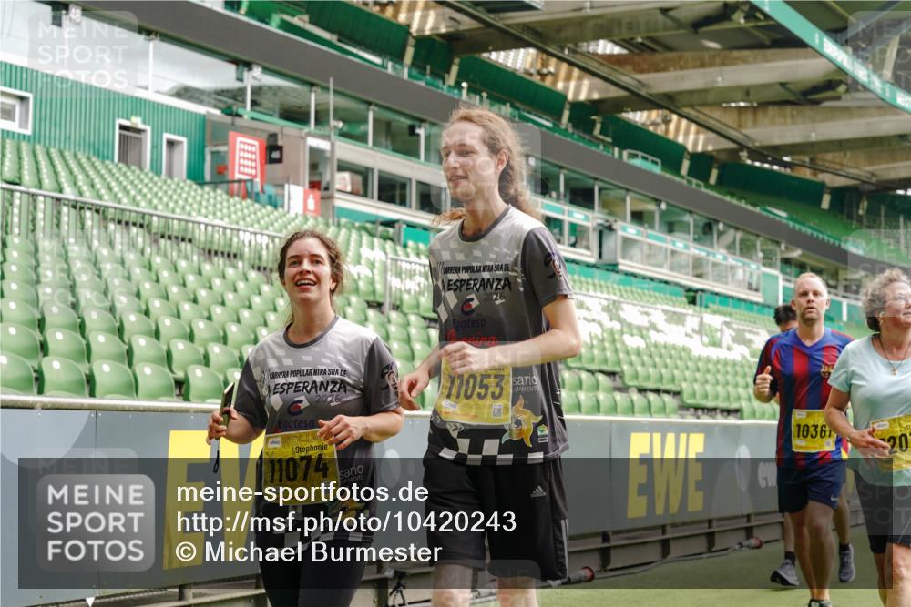 13.09.2026 - 21. swb-Marathon Bremen Michael Burmester http://msf.ph/oto/10420243 13.09.2026 10:44:05 Laufen im Stadion 10002, 10004, 10005, 10176, 10191, 10192, 10271, 10295, 10303, 10325, 10335, 10361, 10362, 10402, 10459, 10474, 10491, 10513, 10557, 10572, 10605, 10606, 10629, 10679, 10713, 10756, 10773, 10779, 10784, 10805, 10880, 10882, 10899, 10900, 10997, 10999, 11173, 11217, 11233, 11264, 11274, 11307, 11333, 11337, 11355, 11385, 11408, 11448, 11456, 11461, 11482, 11629, 11943, 12311, 12321, 12334 meine-sportfotos.de