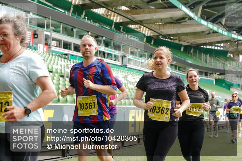 13.09.2026 - 21. swb-Marathon Bremen Michael Burmester http://msf.ph/oto/10420305 13.09.2026 10:44:07 Laufen im Stadion 10002, 10004, 10005, 10176, 10191, 10192, 10271, 10295, 10325, 10335, 10361, 10362, 10402, 10459, 10474, 10491, 10513, 10557, 10572, 10605, 10606, 10629, 10679, 10713, 10756, 10773, 10779, 10784, 10805, 10880, 10882, 10899, 10900, 10997, 10999, 11081, 11173, 11217, 11233, 11264, 11274, 11307, 11333, 11337, 11355, 11385, 11408, 11448, 11456, 11461, 11482, 11629, 11932, 11943, 12151, 12226, 12311, 12321, 12334 meine-sportfotos.de
