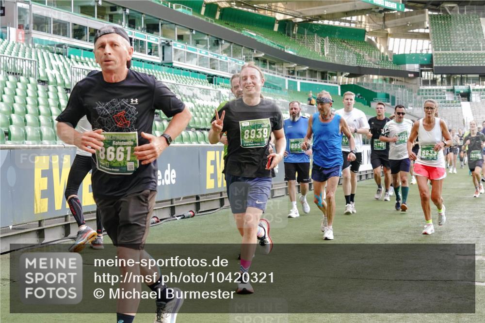 13.09.2026 - 21. swb-Marathon Bremen Michael Burmester http://msf.ph/oto/10420321 13.09.2026 13:21:31 Laufen im Stadion 128, 258, 343, 351, 423, 441, 601, 620, 704, 782, 851, 1060, 1094, 1129, 1158, 1177, 1316, 1344, 1409, 1417, 1439, 1446, 1518, 1669, 1676, 1697, 1729, 1756, 1808, 1815, 1846, 2010, 2064, 2139, 2201, 2258, 2278, 2290, 2349, 2394, 2395, 2414, 2417, 2437, 2501, 2519, 2533, 2551, 2588, 2619, 2632, 2652, 2660, 2685, 2694, 2695, 2736, 2793, 2828, 2886, 2954, 2964, 2995, 3004, 3010, 3017, 3018, 3022, 3034, 3035, 3036, 3037, 3070, 3074, 3102, 3139, 3144, 3225, 3264, 3310, 3682 meine-sportfotos.de