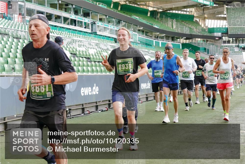 13.09.2026 - 21. swb-Marathon Bremen Michael Burmester http://msf.ph/oto/10420335 13.09.2026 13:21:32 Laufen im Stadion 128, 258, 343, 351, 423, 441, 601, 620, 704, 782, 851, 1060, 1094, 1129, 1158, 1177, 1316, 1344, 1409, 1417, 1439, 1446, 1518, 1669, 1676, 1697, 1729, 1756, 1808, 1815, 1846, 2010, 2064, 2139, 2201, 2258, 2278, 2290, 2349, 2394, 2395, 2414, 2417, 2437, 2501, 2519, 2533, 2551, 2588, 2619, 2632, 2652, 2660, 2685, 2694, 2695, 2736, 2793, 2828, 2886, 2954, 2964, 2995, 3004, 3010, 3017, 3018, 3022, 3034, 3035, 3036, 3037, 3070, 3074, 3102, 3139, 3144, 3225, 3264, 3682 meine-sportfotos.de