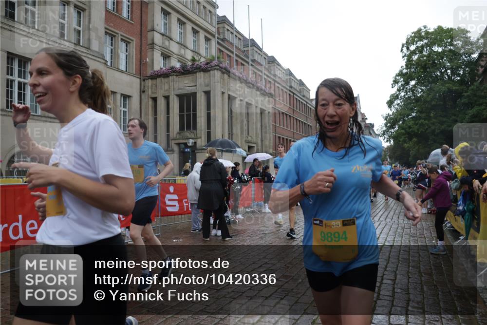 13.09.2026 - Kiel Lauf Yannick Fuchs http://msf.ph/oto/10420336 13.09.2026 10:52:49 Ziel 154, 158, 172, 398, 1083, 1426, 1433, 1535, 1550, 1634, 1812, 2069, 2089, 2735, 3050, 3054, 3059, 3431, 3452, 3514, 3875, 4100, 4485, 4570, 5329, 5838, 6201, 7017, 7154, 7230, 7883, 8580, 8615, 8935, 8978, 9831, 10594, 11048, 11096, 11204, 11459, 12213, 90, 172, 475, 626, 777, 1471, 1472, 1473, 1474, 1526, 1527, 1531, 1658, 1802, 1837, 2293, 2442, 2544, 2735, 3054, 3343, 3582, 3630, 3778, 3853, 3881, 1071, 1486, 3587, 3657, 5642, 5643, 5710, 6015, 7139, 10755 meine-sportfotos.de